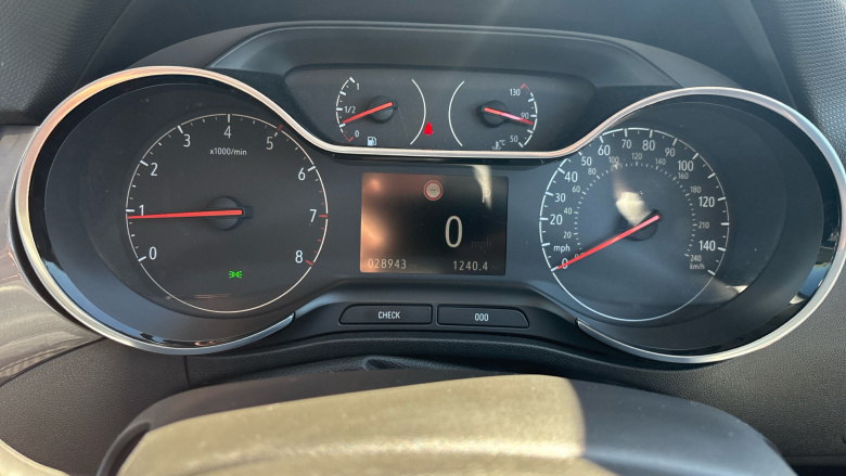 Vauxhall Crossland X 1.2T [110] Elite Nav 5dr [Start Stop] Auto Petrol Hatchback